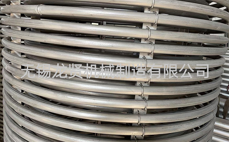 焊接不銹鋼盤管時(shí)，如何避免出現(xiàn)氣孔和裂紋？